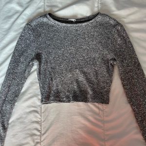 Size small salt&pepper cropped long sleeve